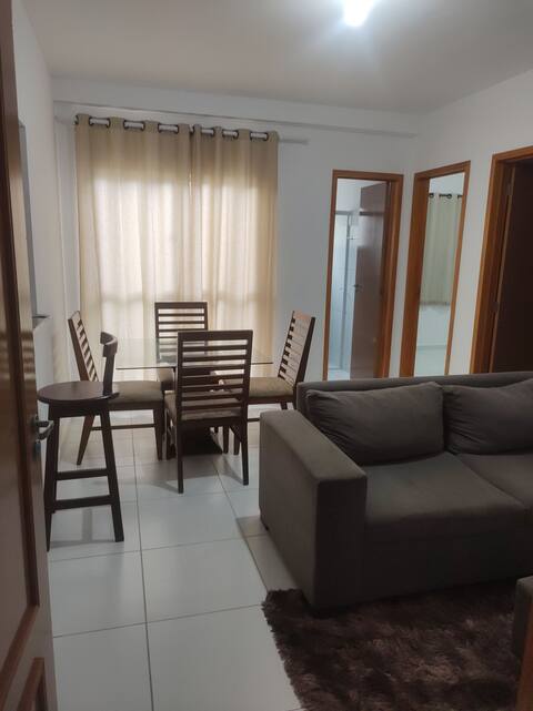 Apt 10 minutes away from the Beach.