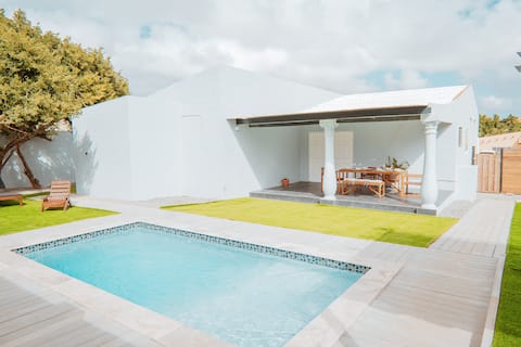 NEW Modern 3Br/ Private pool, 6min form the beach