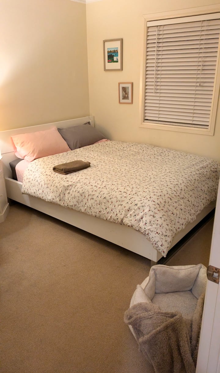 საძინებელი 1