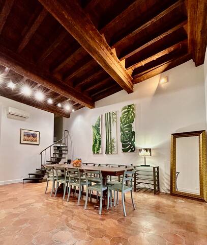 Campo De Fiori Home gallery image 3