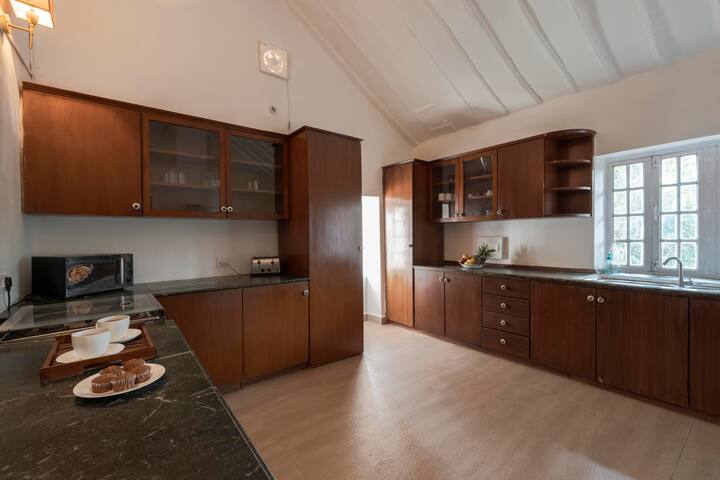 Full kitchen image 3