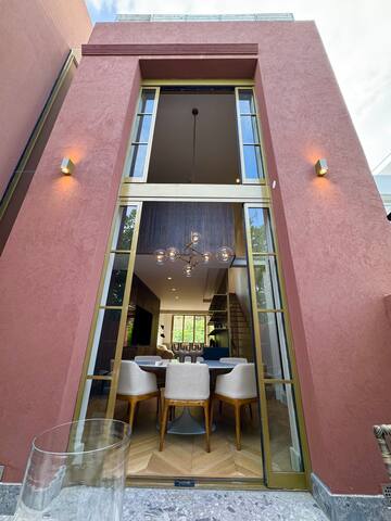 The Bateleur On Loader gallery image 2