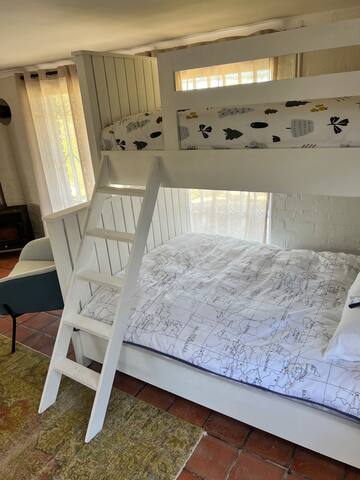 Salty Seadog gallery image 4