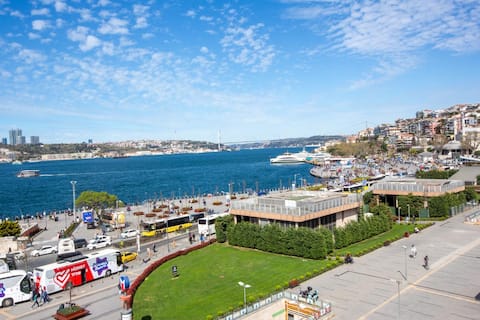Life in the Unique Beauty of the Bosphorus