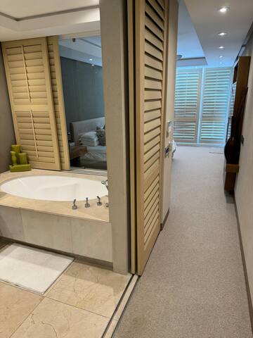 Clifton 1st Beach Valhalla E3 gallery image 4