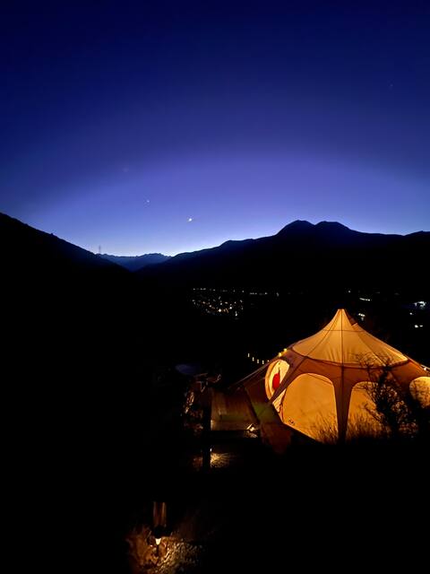 @alasaguas  Glamping & Hot Tub