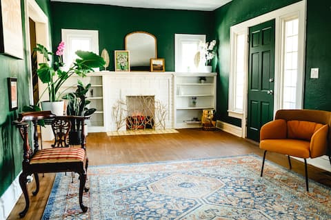 Charming 2BR Home - Marshall U & Local Attractions