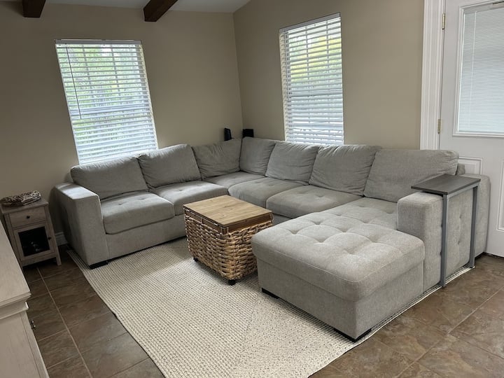 Renovated With New Mattresses & Playground - Lake Maurepas, LA