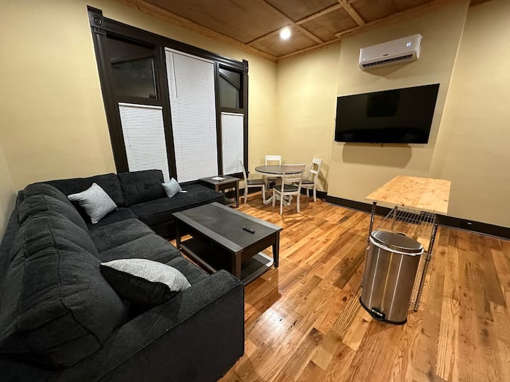 Apt 1 - Lexington, KY
