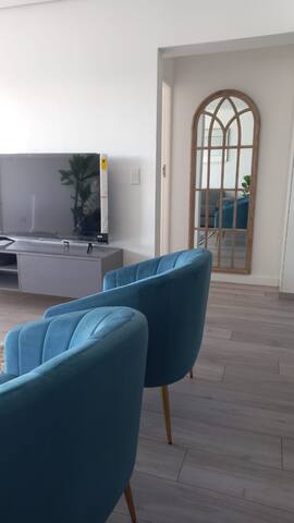 Classy Sea Point Apartment gallery image 5