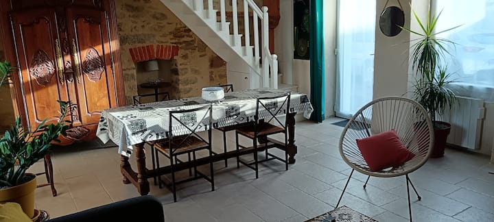 ห้องนั่งเล่น/ห้องรับประทานอาหารขนาด 30 ตร.ม.
