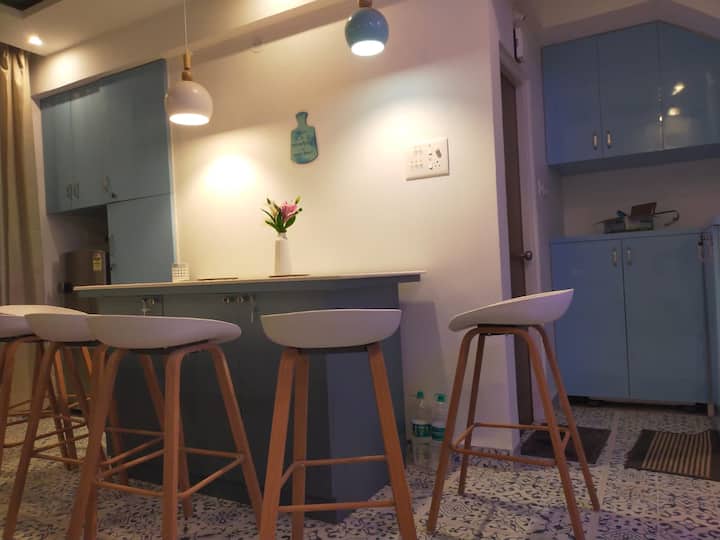 Dining area image 1