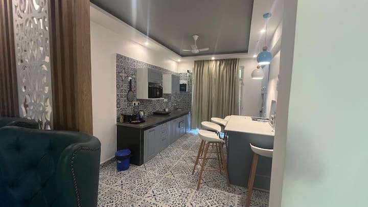 Dining area image 3