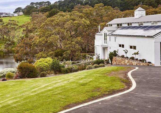 South Hampton Red Hill – The Entire Property gallery image 3