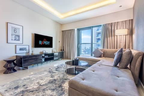 Top Airbnb: Offer! Luxury apt in 5* Hotel next to Burj Khalifa in Business Bay
