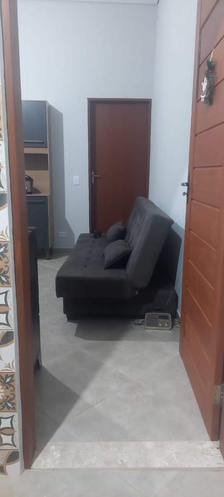 kitanda cha watu wawili cha sofa. kinafaa sana.