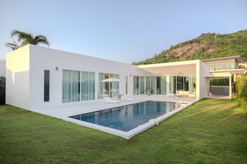 4br/4bath, 12 Guests, Pool Villa, BBQ + Bathtub