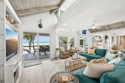 Manasota Key Beachfront Oasis w/ Private Jacuzzi
