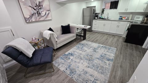 Successful Airbnb property: Modern guest suite downtown in Windsor