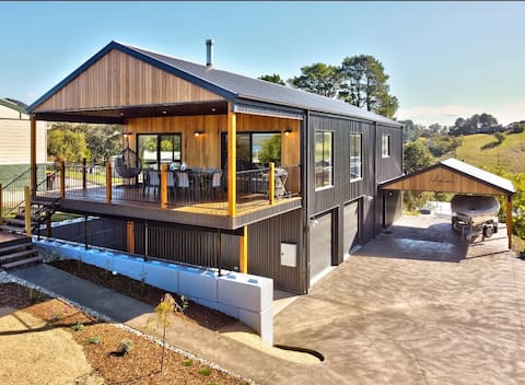 LilyLee at Lake Eildon