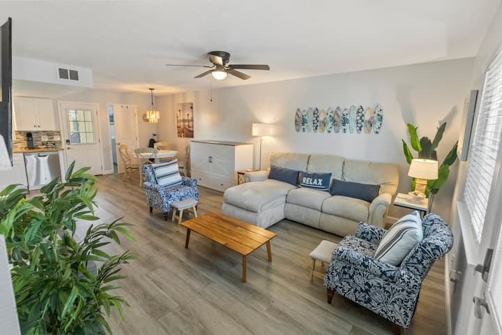 Stokey's Place W/ Pools, Pickle Ball, Beach Access - Panama City Beach, FL