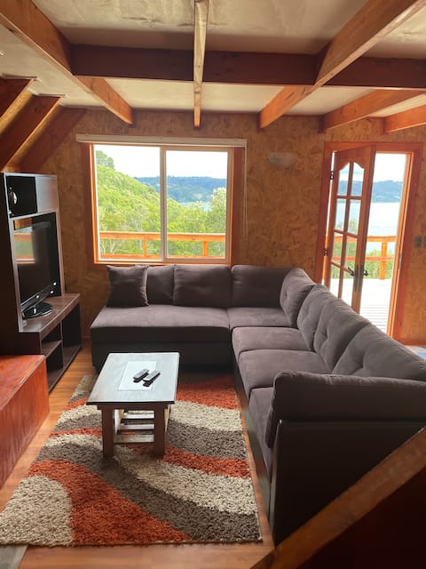 Top Airbnb: Beautiful cabin with ocean views. An ideal location. in Dalcahue