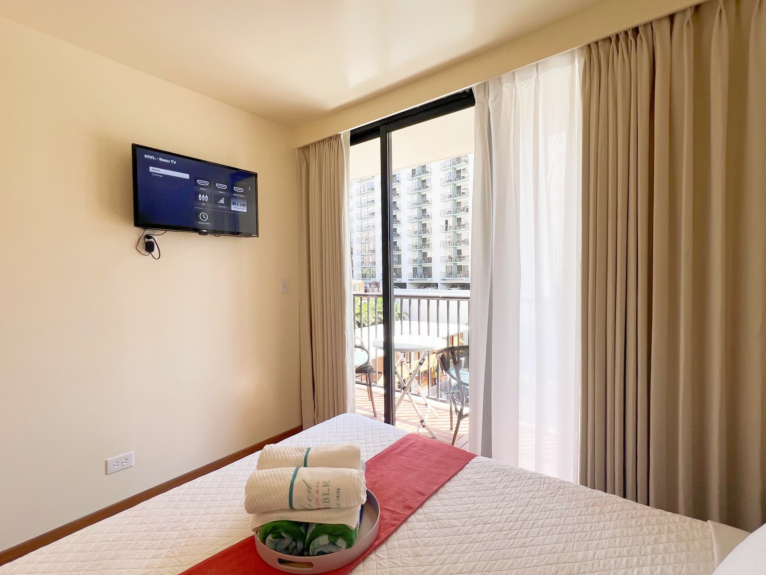 Waikiki  Legal  Apt  3b+2b-1 Free parking - Photo 22
