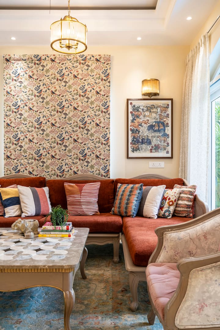Living room image 6
