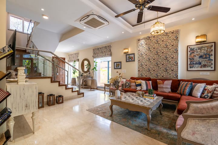 Living room image 7