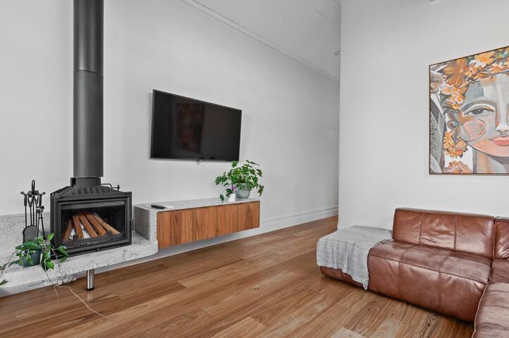 Inner city home in Abbotsford gallery image 5