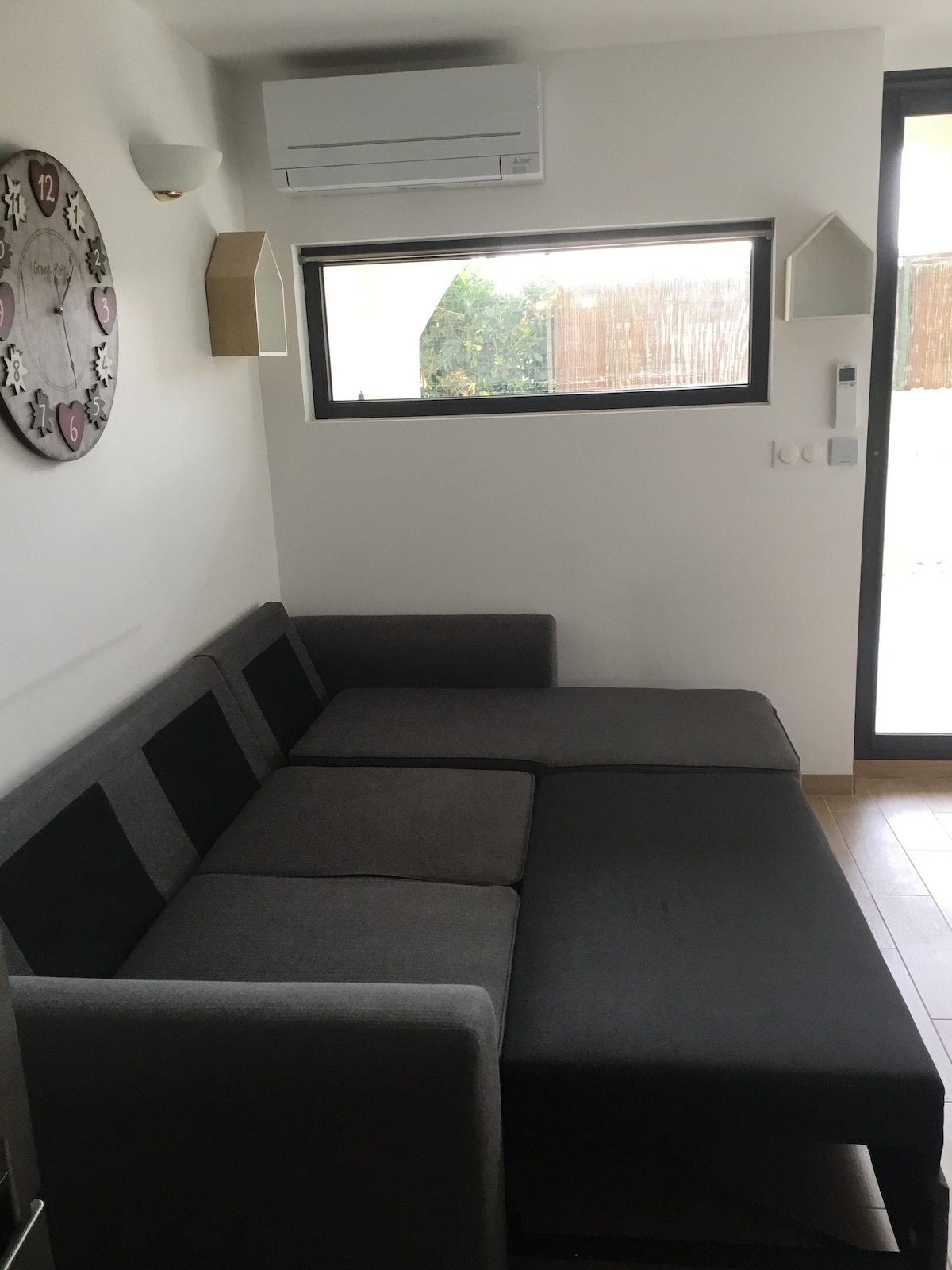 Proprietà Airbnb di successo: Gruissens T2 Rare Pool Terrace Air Conditioning a Gruissan