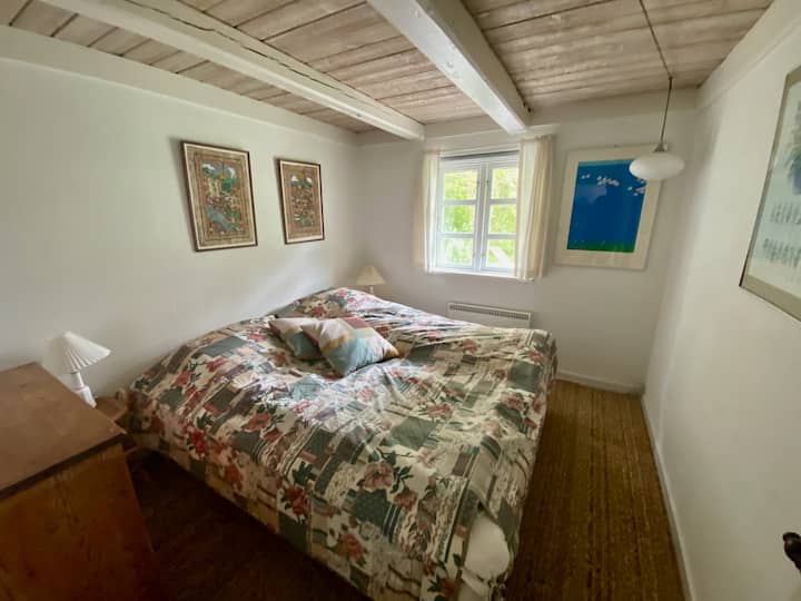 Საძინებელი 4