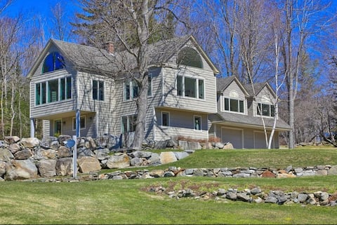 Wild Apple- Mt Views, Hiking, Wildlife