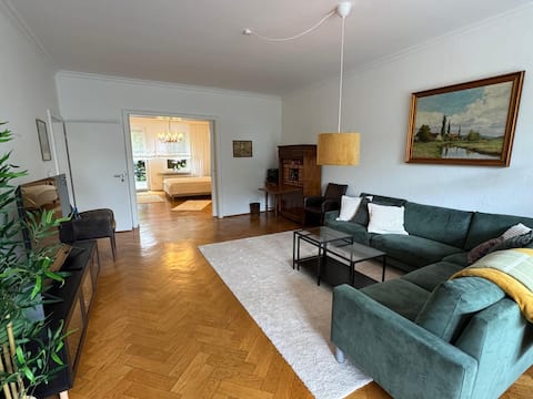 City villa apartment near the city center/Ruhrfestspielhaus