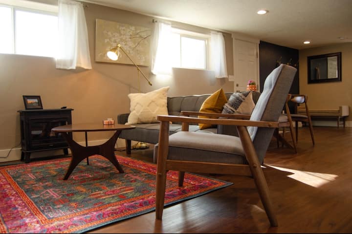 Private 1br Apt • Full Kitchen, Bath & Laundry - Logan