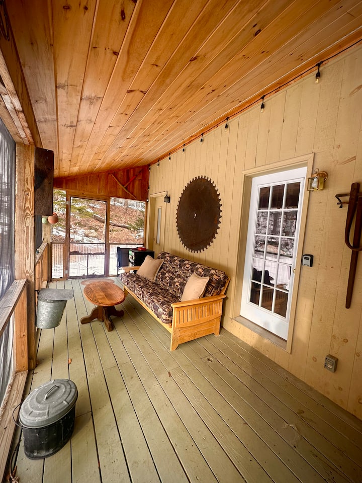 *Rustic Hill Retreat-wilmington* - Wilmington, VT