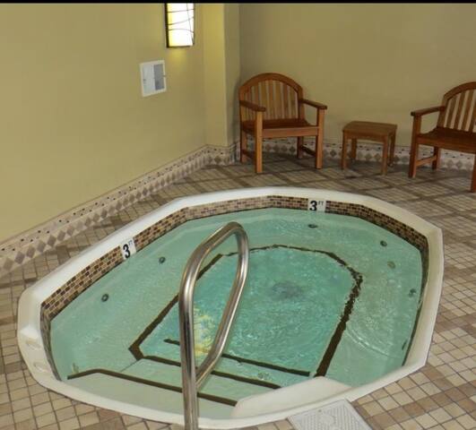 The heart of The Strip! gallery image 3