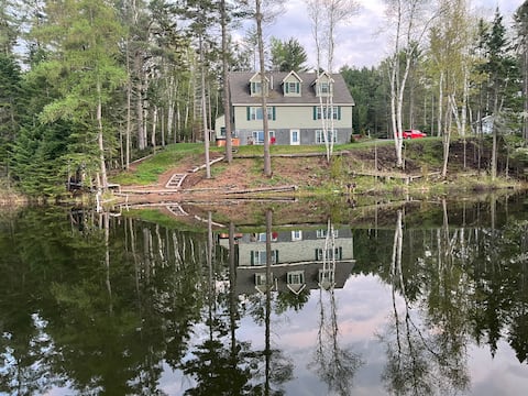 Charming Wolf Pond Lake ADK House