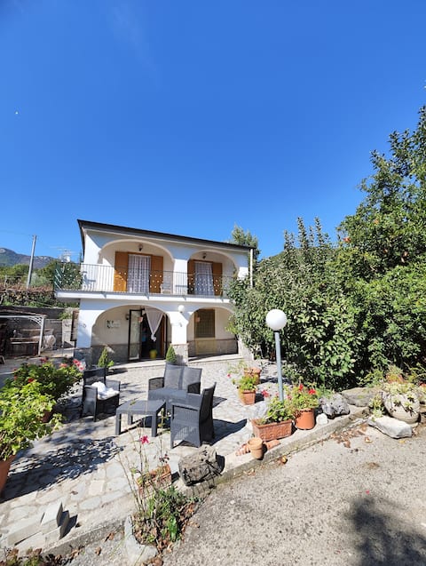 The vineyard country house, only 6 km from the sea