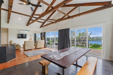 LAKE VIEWS & Centrally located