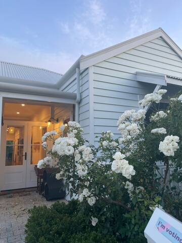 Paradise on the Park- a peaceful, green retreat.