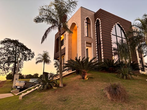 High Standard House - NinhoVerde 2/En-suite/Jacuzzi/Pool