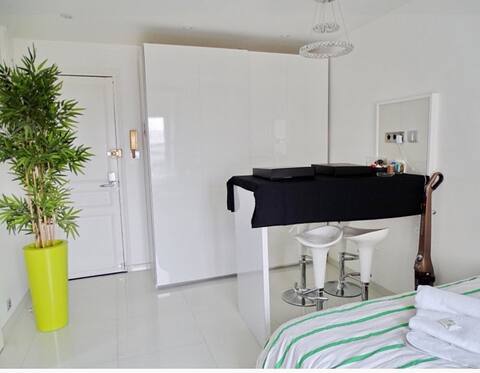 Studio Central 2 min Paris