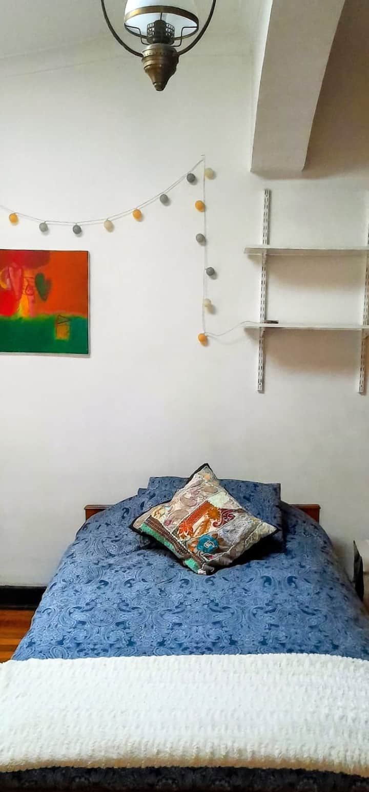 Dhomë e bollshme me krevat dopio "queen"