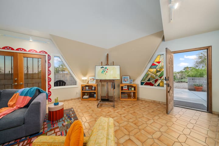 Charming Desert Dome, Near Dt + Sunset Views - Tucson, AZ