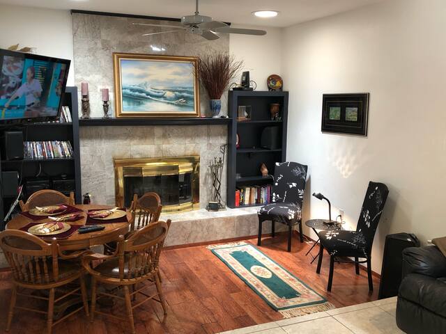 Two Houses within 1 Mile w/ 8 BR 5 BA 2 Pools/Spas gallery image 5