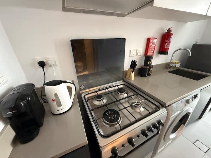 Studio Near Sharjah Airport By Stay Bnb - Sharjah