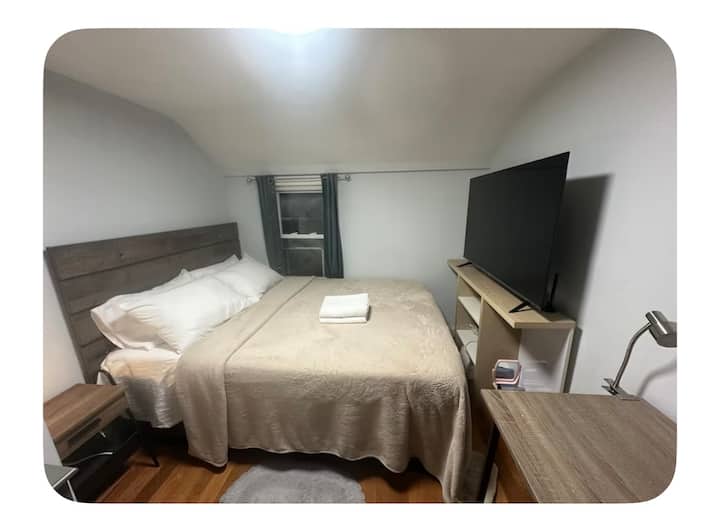 Boston Charm 2- Private Room Near Dowtown - Quincy, MA