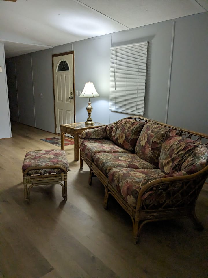 Downtown Small Town Houses for Rent in Dryden, Virginia, United