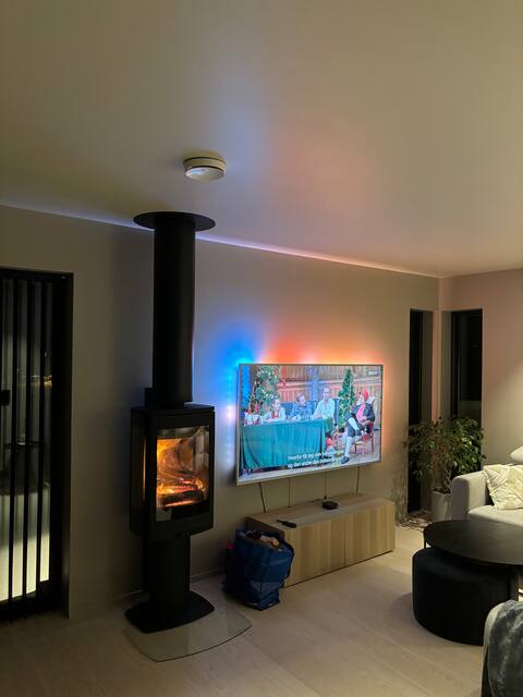 Top Airbnb: Newly built detached house close to the city center. 3 bedrooms/6 places. in Røros